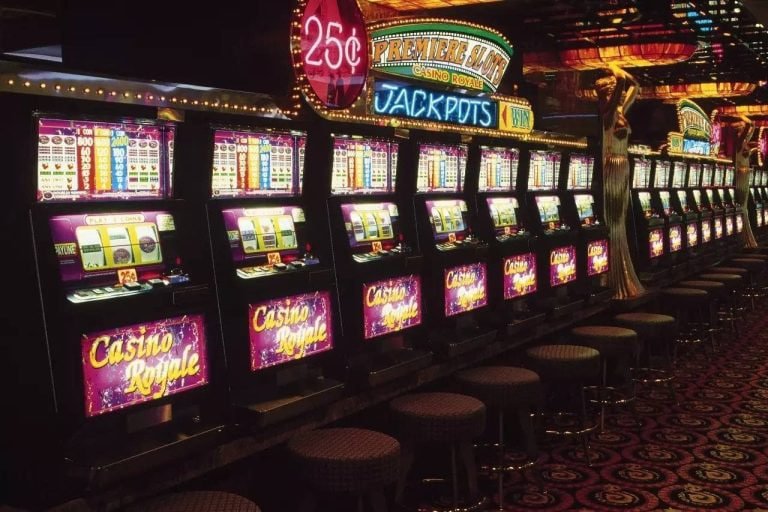 Colourful slot machine reels on ph 34 with jackpot symbols